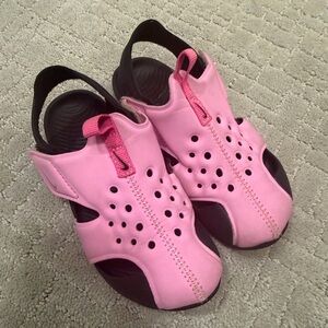 Nike Pink and Black Kids Closed-Toe Sandals